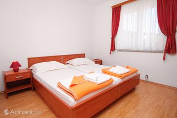 Apartmaji in sobe ob morju Vinjerac, Zadar - 3248