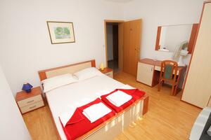 Pokoj Vinjerac Pokoj Vinjerac, Zadar (S-3248-b)