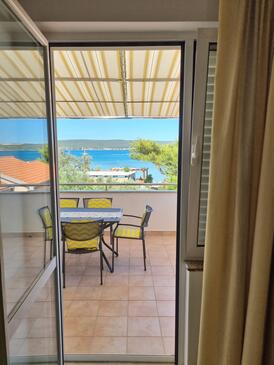 Obiteljski apartmani uz more Neviđane, Pašman - 325