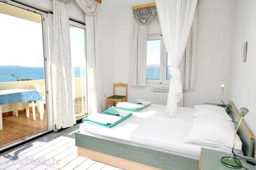 Apartments by the sea Rtina - Miletići, Zadar - 3257