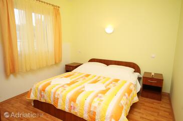 Apartments by the sea Rogoznica - 3262