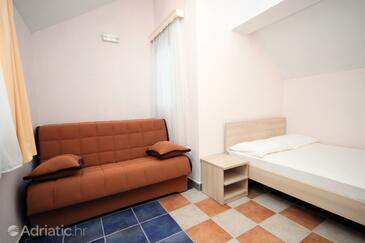 Apartments and rooms by the sea Rogoznica - 3266