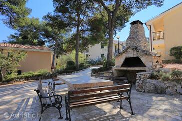 Apartments and rooms by the sea Rogoznica - 3266