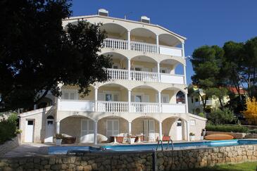 Lägenheter och studio-lägenheter med terrass Petrčane, Norra Dalmatien