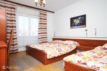 Ferienwohnungen mit Pool für Familien Sukosan, Zadar - 3273