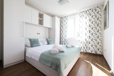 Apartments by the sea Petrčane, Zadar - 3274