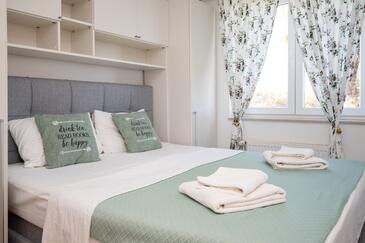 Apartments by the sea Petrčane, Zadar - 3274