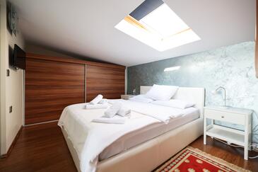 Apartments by the sea Petrčane, Zadar - 3275