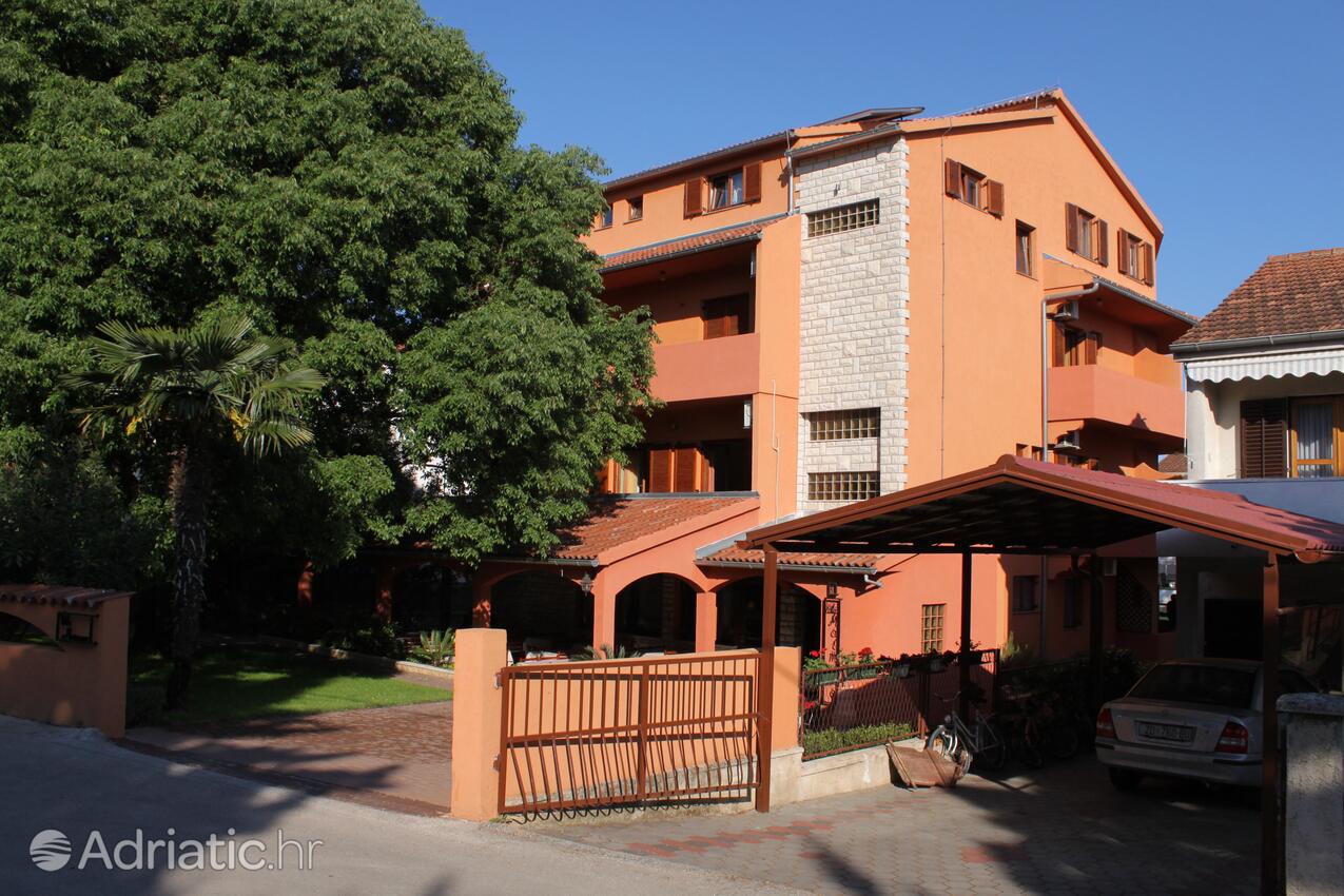 Chambres avec le parking privé Biograd na Moru, Biograd - 3277