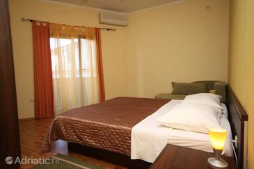 Chambres avec le parking privé Biograd na Moru, Biograd - 3277