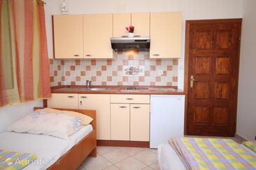 Apartmaji ob morju Povljana, Pag - 3316