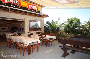 Apartmani uz more Povljana, Pag - 3316