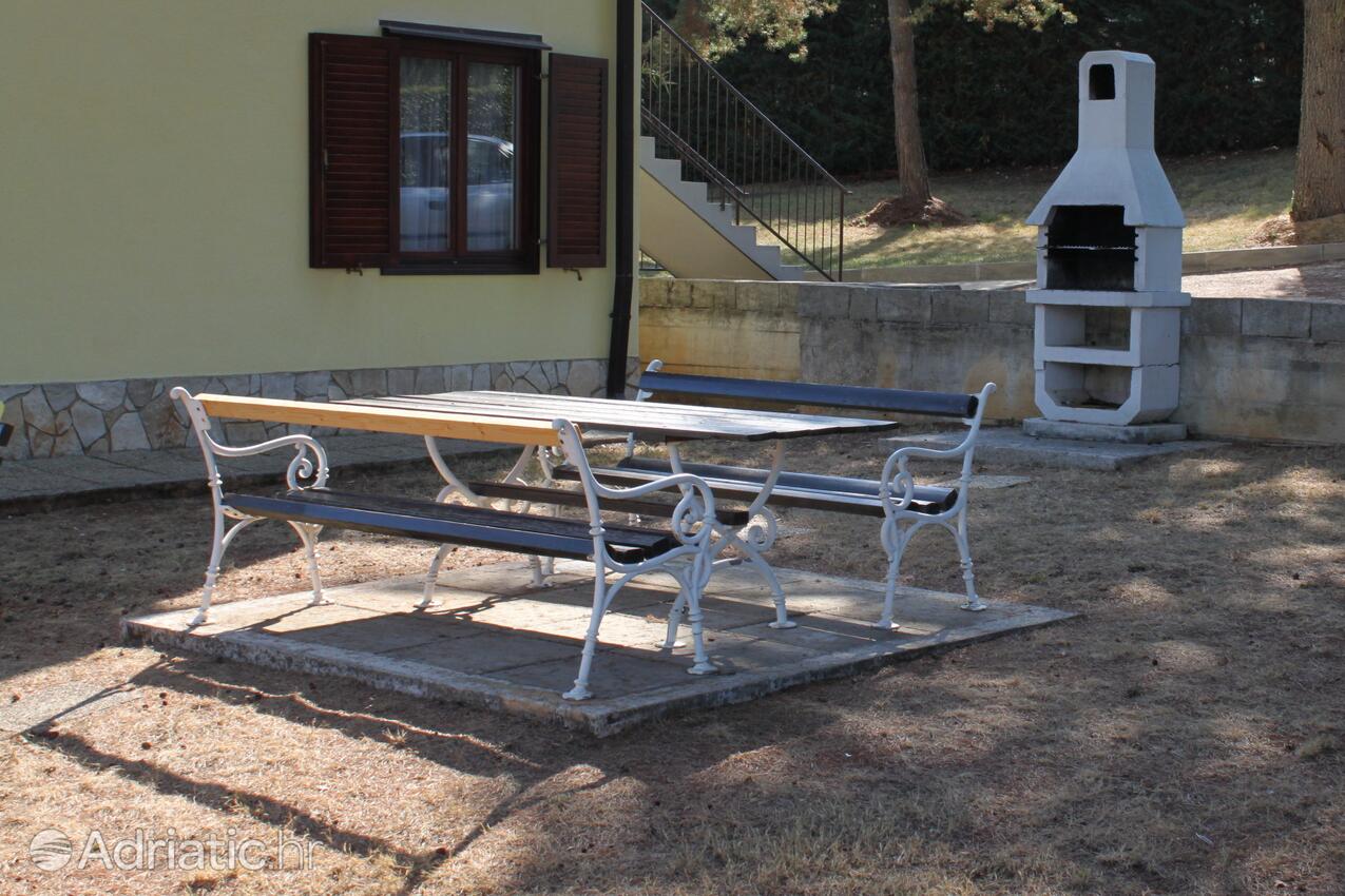 Hof - Ferienwohnungen am Meer Dajla, Novigrad