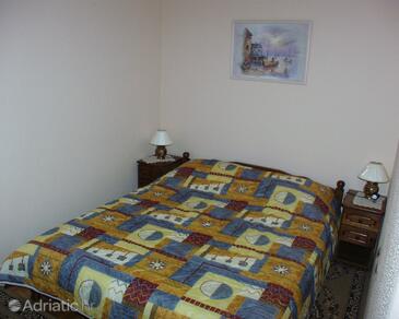 Apartmaji z bazenom za družine z otroci Kraj, Pašman - 334