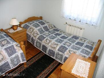 Apartmaji z bazenom za družine z otroci Kraj, Pašman - 334