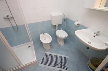 Apartments with terrace Novigrad, Istria