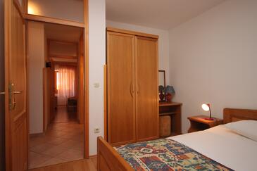 Apartments with terrace Novigrad, Istria