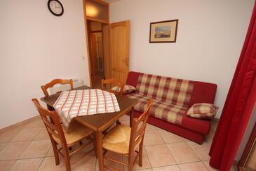 Apartments with terrace Novigrad, Istria