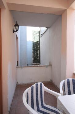 Apartments with terrace Novigrad, Istria