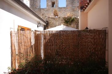 Apartments with terrace Novigrad, Istria