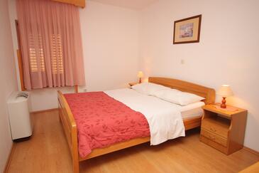 Apartments with terrace Novigrad, Istria