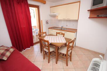 Apartments with terrace Novigrad, Istria