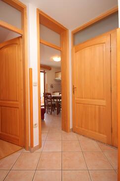 Apartments with terrace Novigrad, Istria