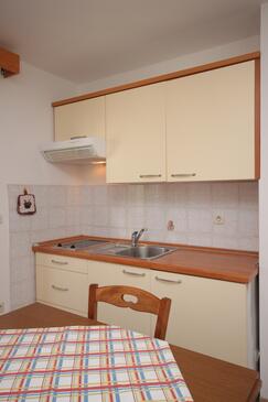 Apartments with terrace Novigrad, Istria