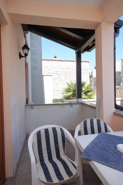 Apartments with terrace Novigrad, Istria