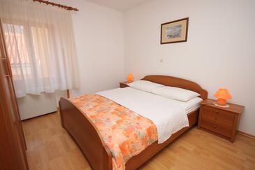 Apartments with terrace Novigrad, Istria