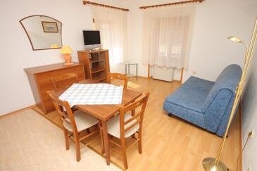 Apartments with terrace Novigrad, Istria