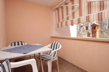 Apartments with terrace Novigrad, Istria