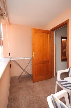 Apartments with terrace Novigrad, Istria