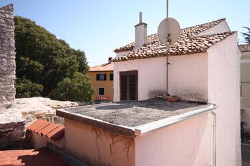 Apartments with terrace Novigrad, Istria