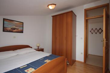 Apartments with terrace Novigrad, Istria