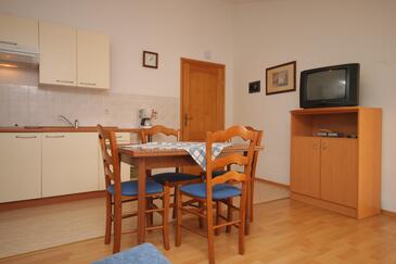 Apartments with terrace Novigrad, Istria