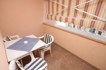 Apartments with terrace Novigrad, Istria