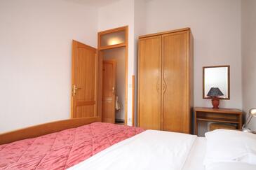 Apartments with terrace Novigrad, Istria