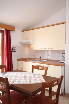 Apartments with terrace Novigrad, Istria