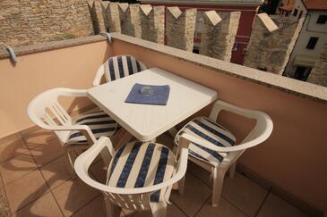 Apartments with terrace Novigrad, Istria