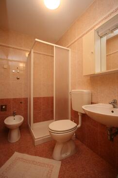 Apartments with terrace Novigrad, Istria