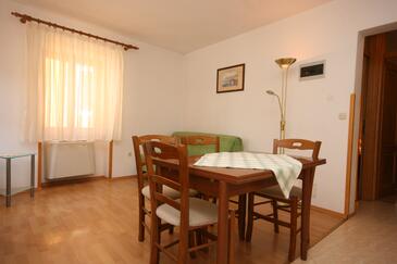 Apartments with terrace Novigrad, Istria