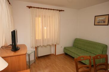 Apartments with terrace Novigrad, Istria