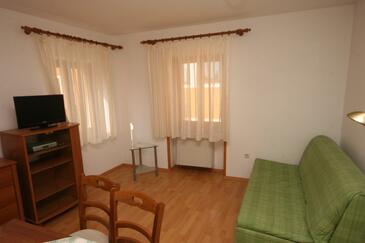 Apartments with terrace Novigrad, Istria