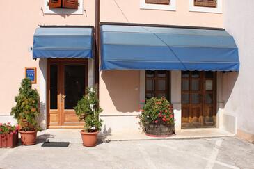 Apartments with terrace Novigrad, Istria