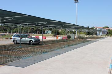 Apartments with terrace Novigrad, Istria