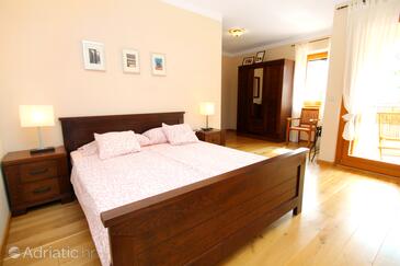 Luxury villa with a swimming pool Karigador, Novigrad - 3356