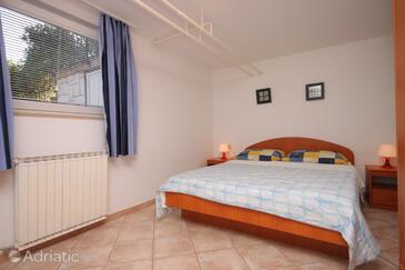 Apartments with swimming pool Umag - 3358