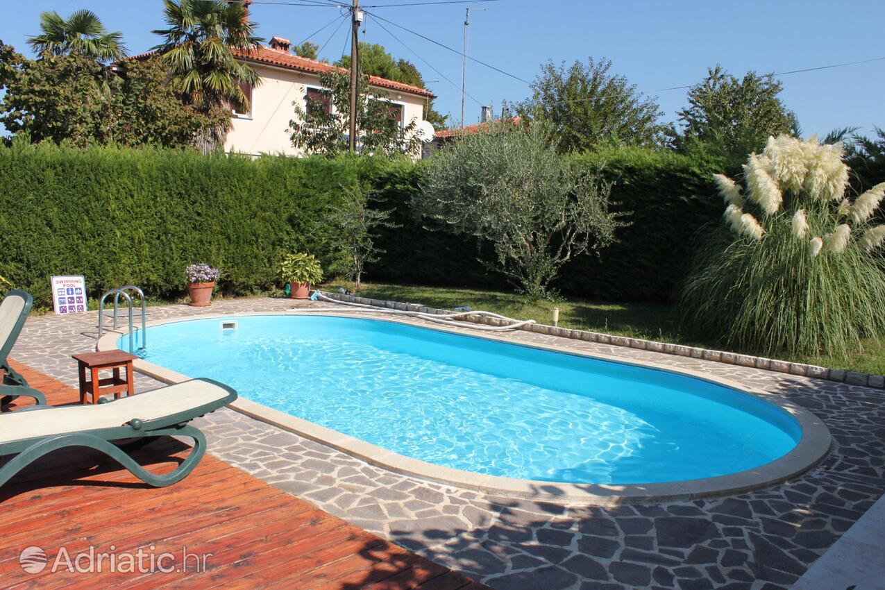 Ferienwohnungen mit Pool Umag - 3358