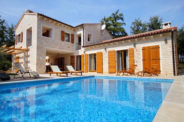 House with terrace Karigador, Istria